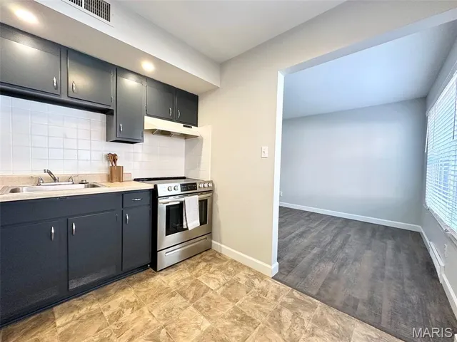 $925 | 4117 Germania Avenue, St. Louis, MO 63116