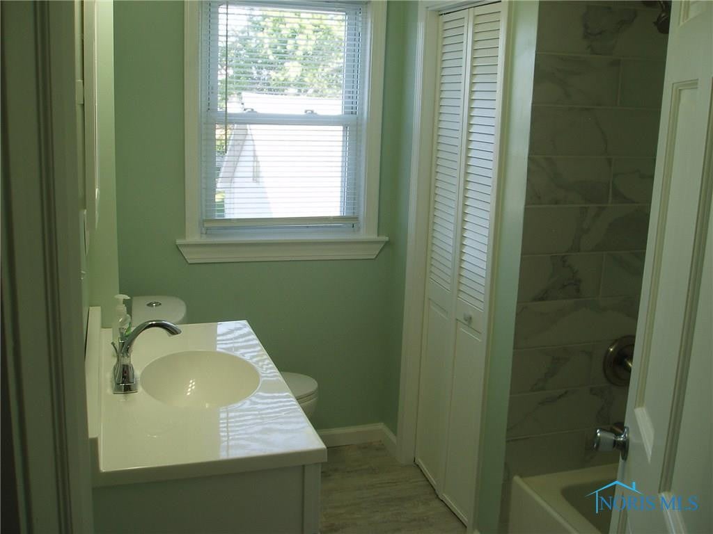 1402 Towers Road Oregon, OH 43616 - Photo 14 of 19 Gallery Image 14