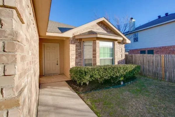 $1,850 | 10708 Braemoor Drive, Fort Worth, TX 76052
