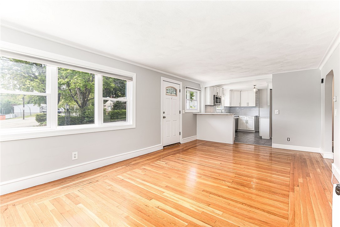76 Crossland Road West Warwick, RI 02893 - Photo 11 of 29