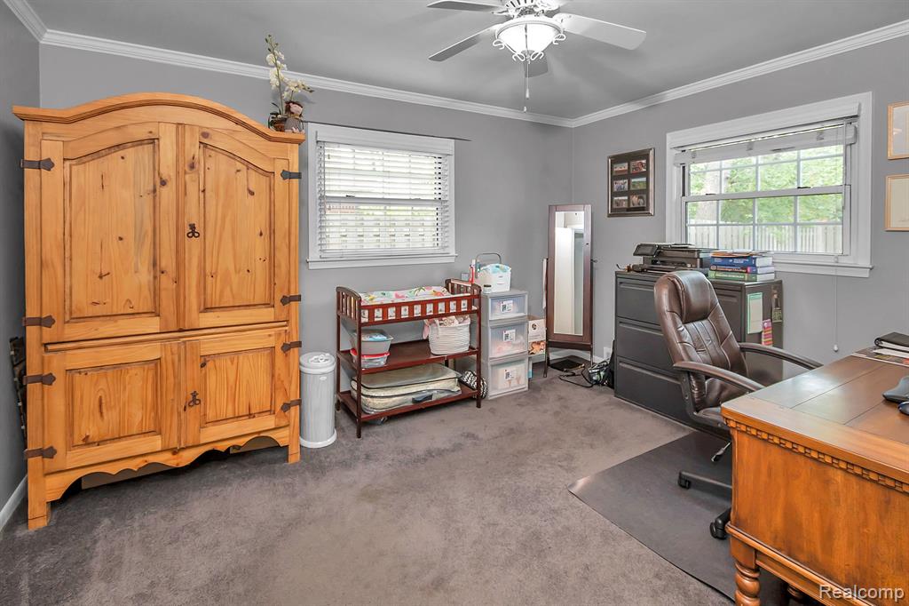 580 Cook Road Grosse Pointe Woods, MI 48236 - Photo 22 of 48