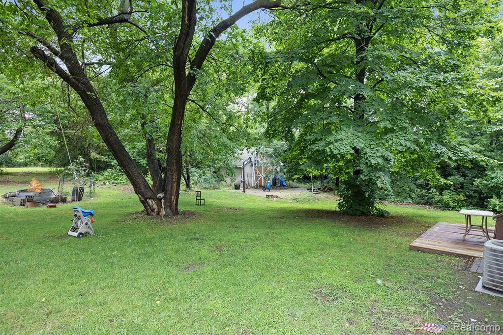1187 East Avon Road Rochester, MI 48307 - Photo 6 of 25