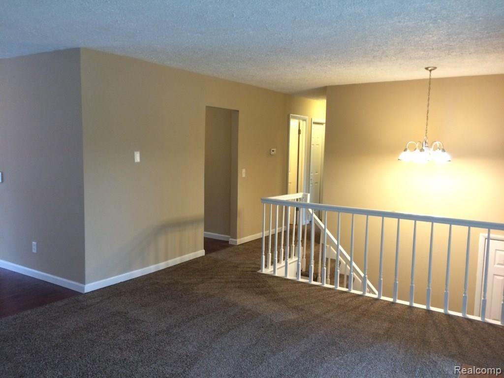 251 East Coon Lake Road Howell, MI 48843 - Photo 9 of 37