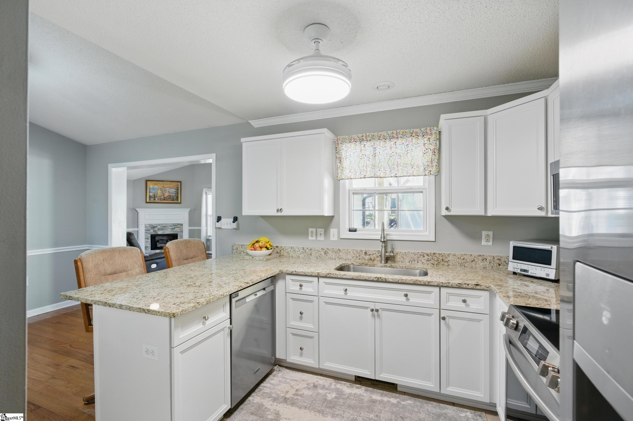 210 Emory Drive Easley, SC 29640 - Photo 9 of 32