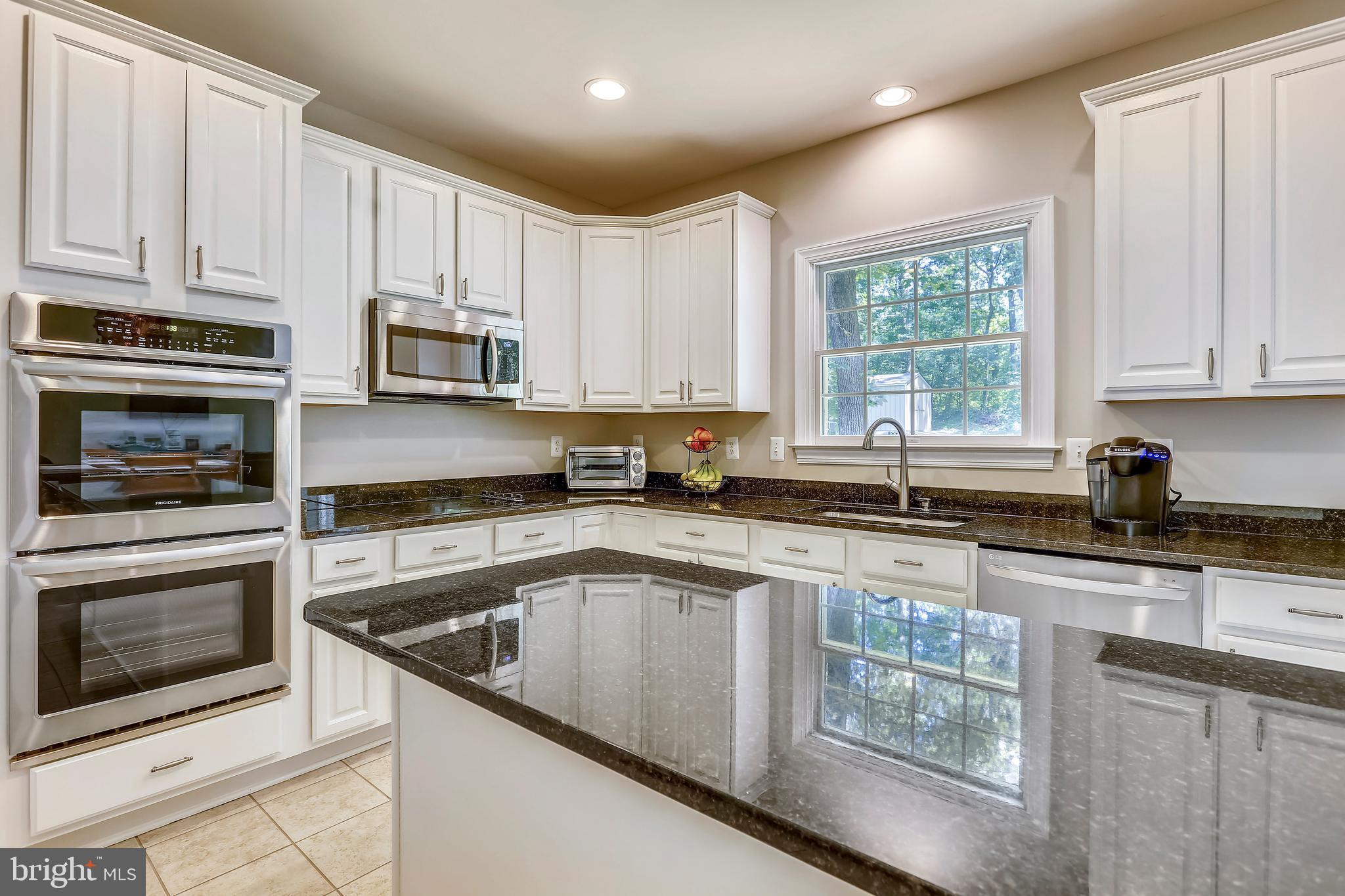 4225 Bartholows Road Mount Airy, MD 21771 - Photo 22 of 61 Granite Counters