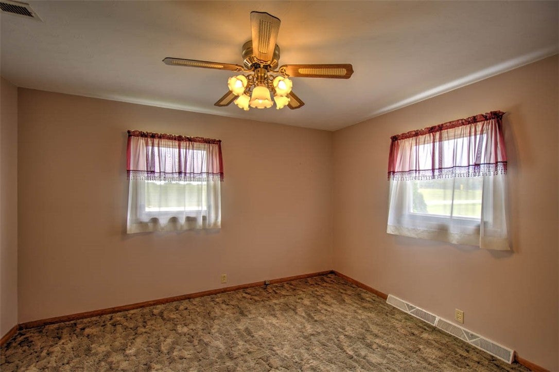 270 Shutter Drive Decatur, IL 62526 - Photo 20 of 31 Gallery Image 20