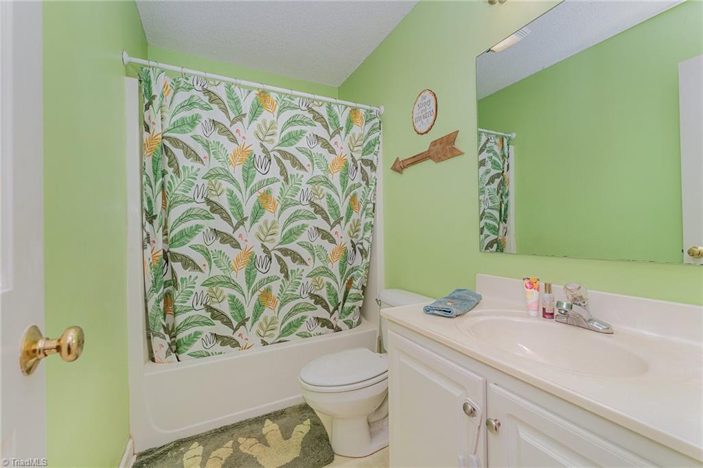 930 Country Place Road Asheboro, NC 27203 - Photo 18 of 28 Gallery Image 18
