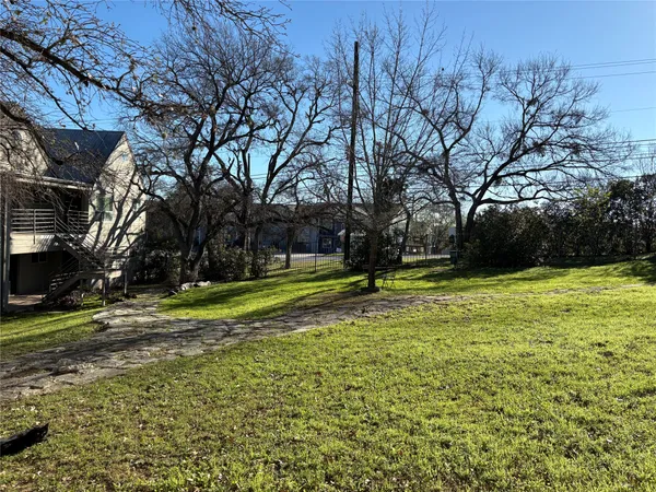 $1,250 | 1514 Parker Lane, Unit 111, Austin, TX 78741