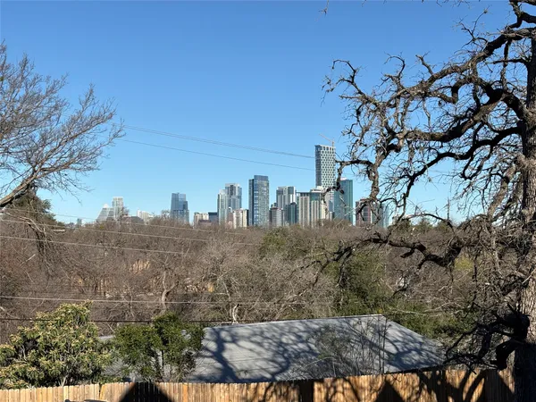 $1,250 | 1514 Parker Lane, Unit 111, Austin, TX 78741