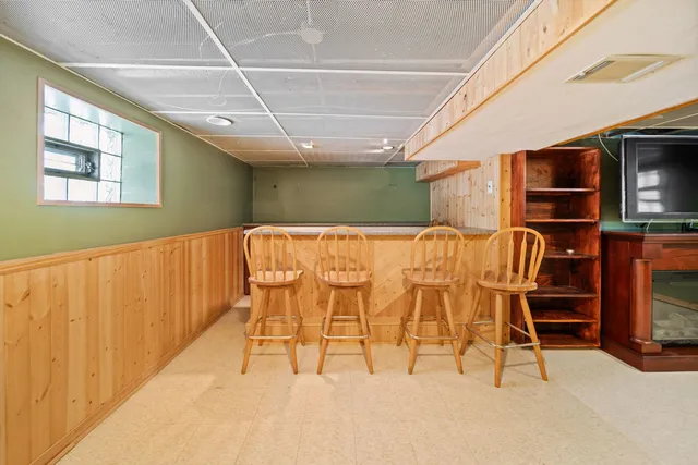 $485,000 | 5724 West Leland Avenue, Chicago, IL 60630