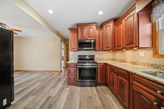 $485,000 | 5724 West Leland Avenue, Chicago, IL 60630