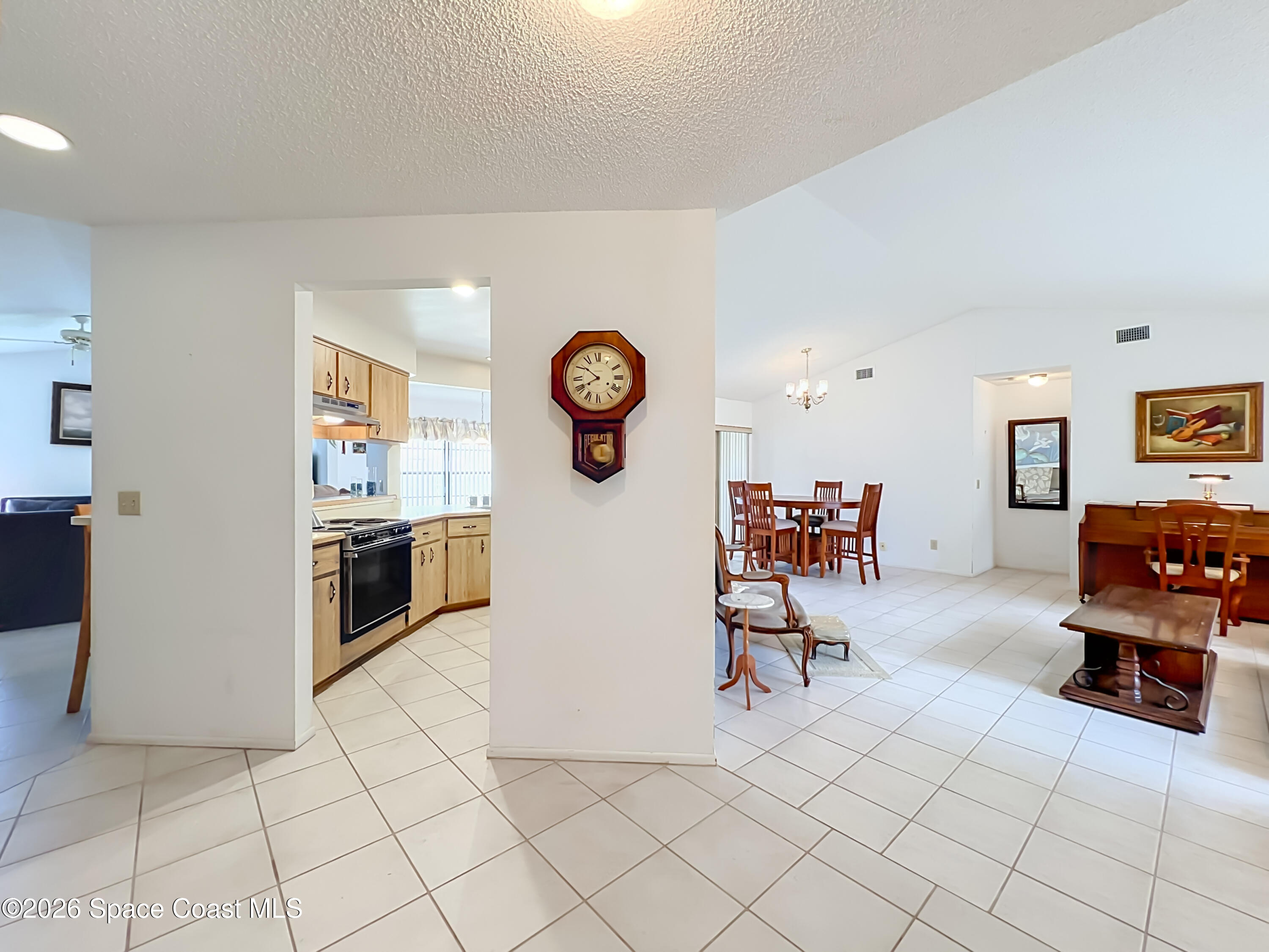 132 Oak Lake Road Melbourne, FL 32901 - Photo 3 of 24 132 Oak Lake Road-entry1