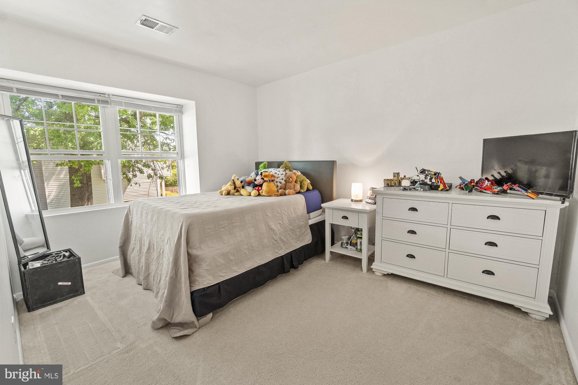 17478 Hoskinson Road Poolesville, MD 20837 - Photo 35 of 51 Bedroom #2