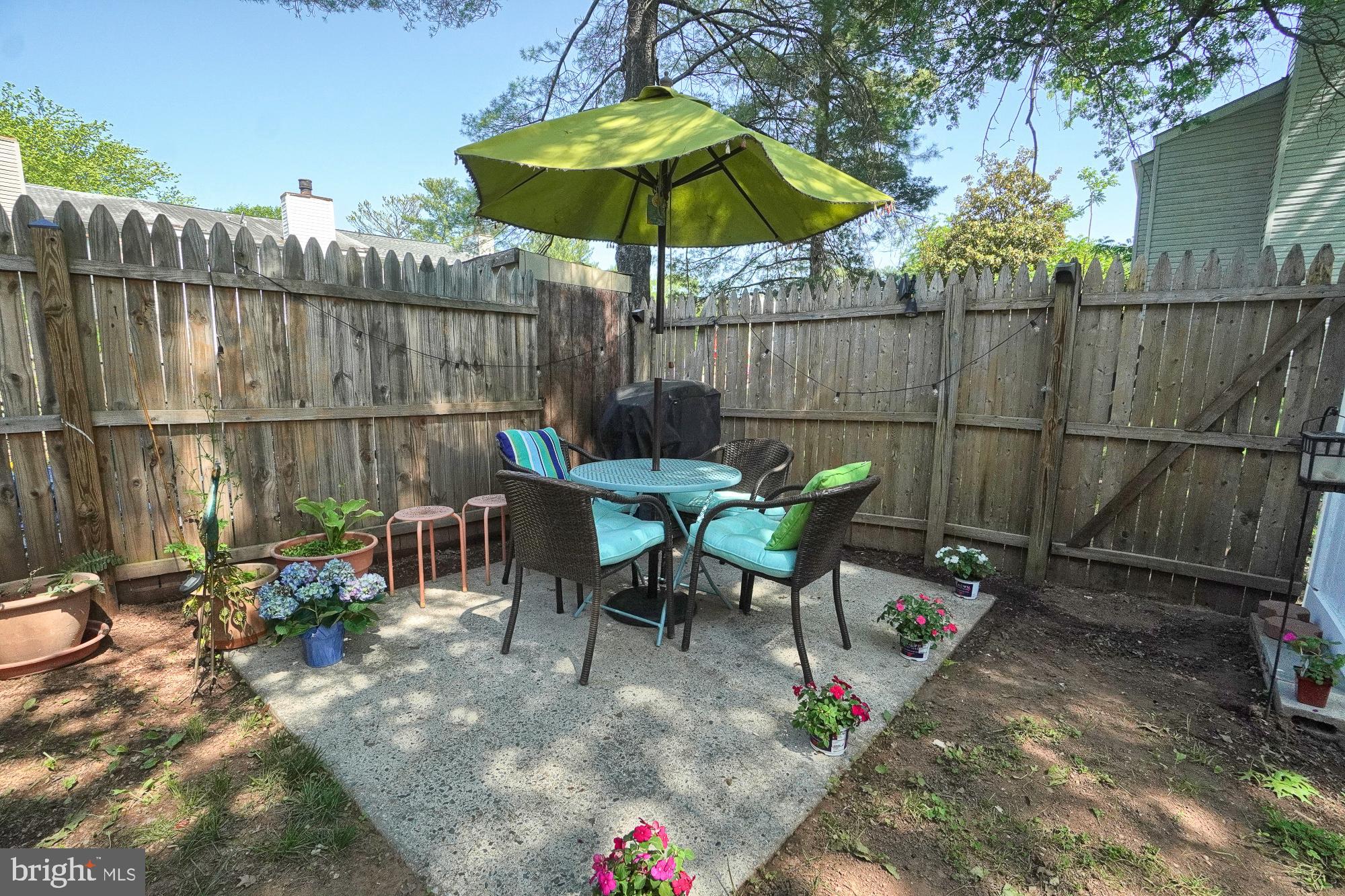 17478 Hoskinson Road Poolesville, MD 20837 - Photo 5 of 51 Patio space