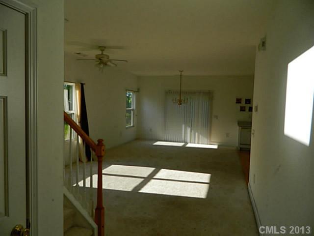 6014 Raisin Tree Lane Charlotte, NC 28215 - Photo 2 of 9 Gallery Image 2