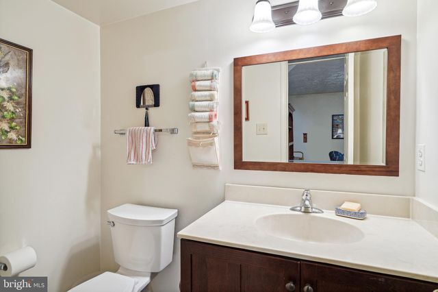 $1,185,000 | 1239 Colonial Road, McLean, VA 22101