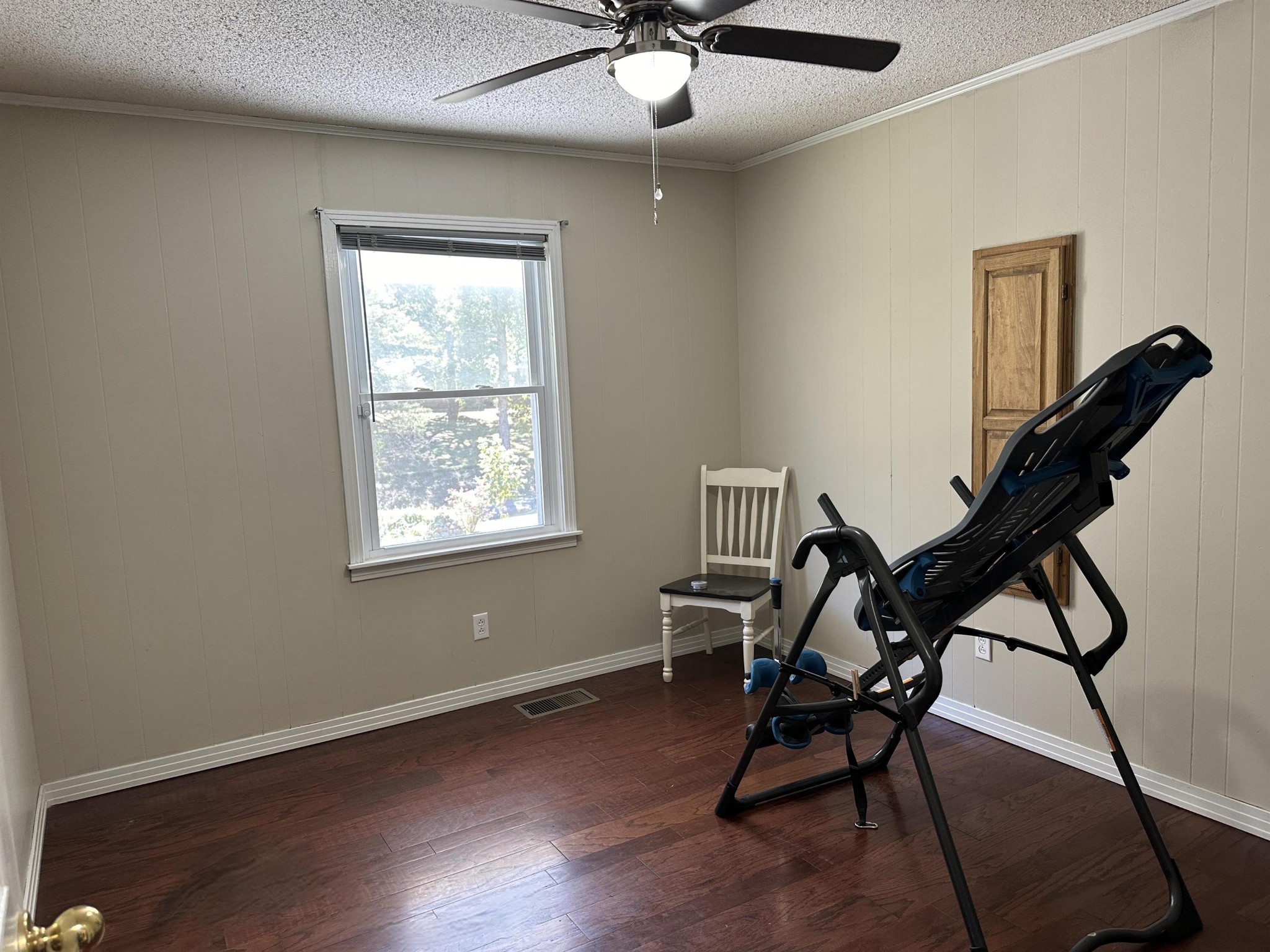 155 Lewter Road Crump, TN 38327 - Photo 28 of 33 a workspace room with furniture and windows