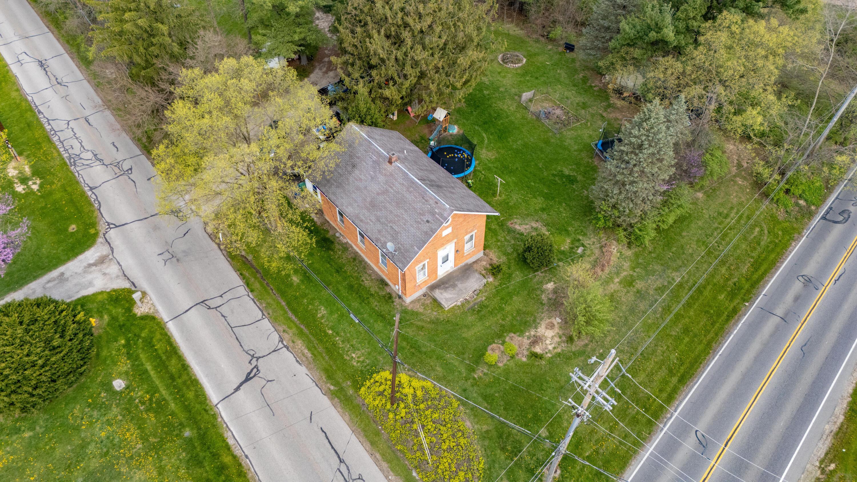 258 Houk Road Delaware, OH 43015 - Photo 10 of 24 Drone House 1