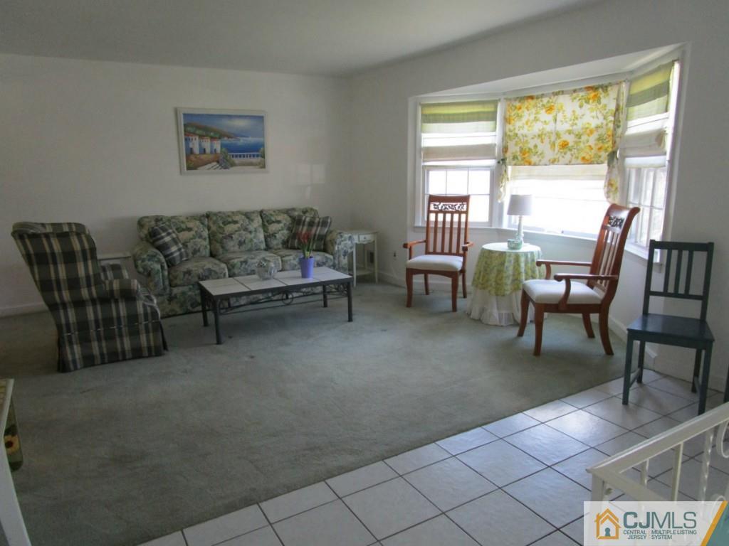 17 University Road East Brunswick, NJ 08816 - Photo 11 of 24 Gallery Image 11