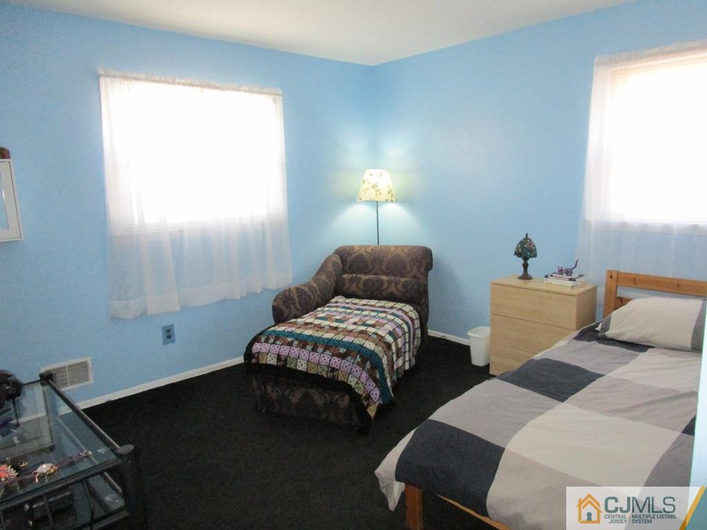 17 University Road East Brunswick, NJ 08816 - Photo 14 of 24 Gallery Image 14