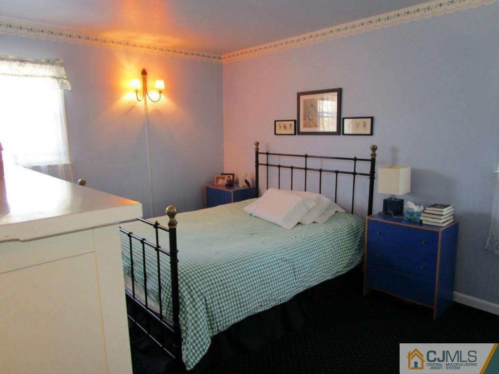 17 University Road East Brunswick, NJ 08816 - Photo 15 of 24 Gallery Image 15