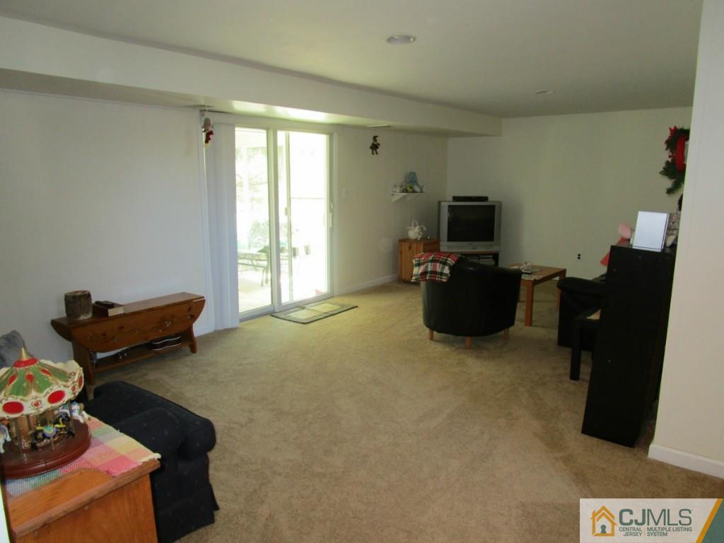 17 University Road East Brunswick, NJ 08816 - Photo 17 of 24 Gallery Image 17