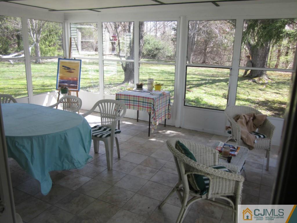 17 University Road East Brunswick, NJ 08816 - Photo 20 of 24 Gallery Image 20