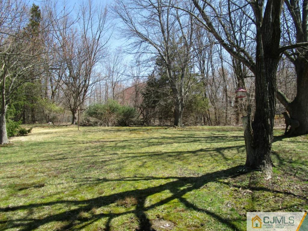 17 University Road East Brunswick, NJ 08816 - Photo 23 of 24 Gallery Image 23