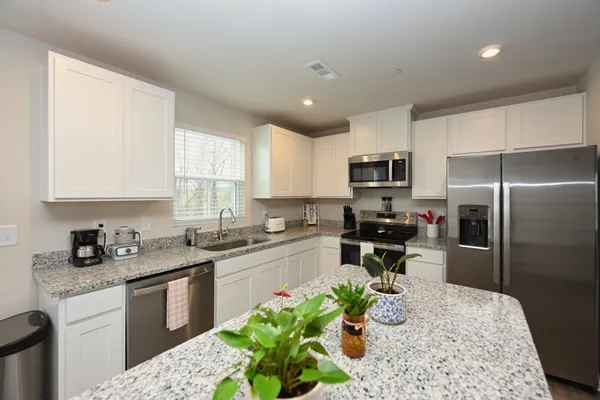 $2,600 | 5068 Snow Owl Court, Goodlettsville, TN 37072