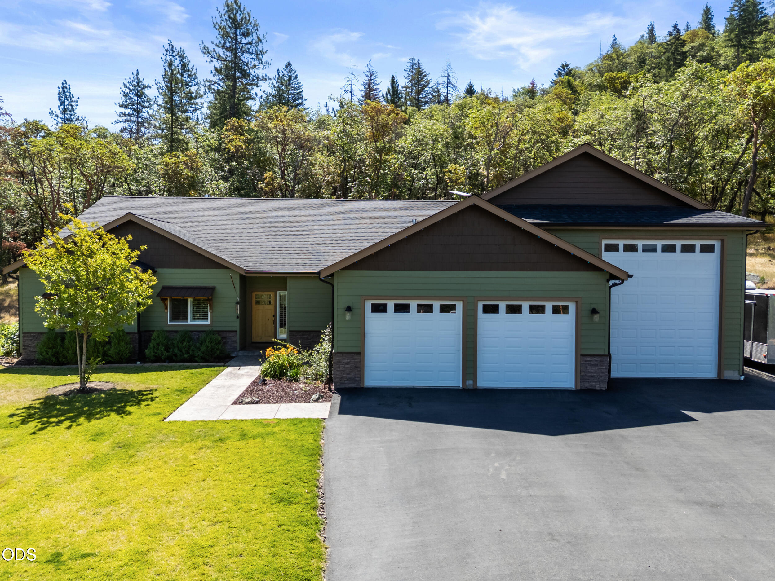 125 McKenzie Ridge Road Grants Pass, OR 97526 - Photo 41 of 62