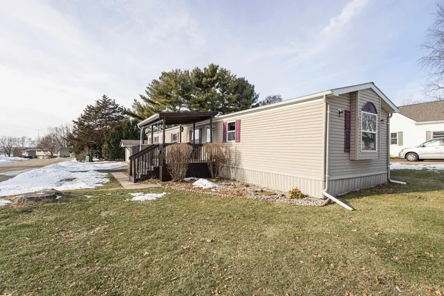 $129,900 | 623 South Jackson Street, Cuba City, WI 53807