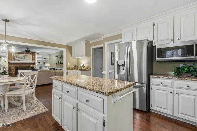 $919,500 | 101 Loch Haven Lane, Cary, NC 27518