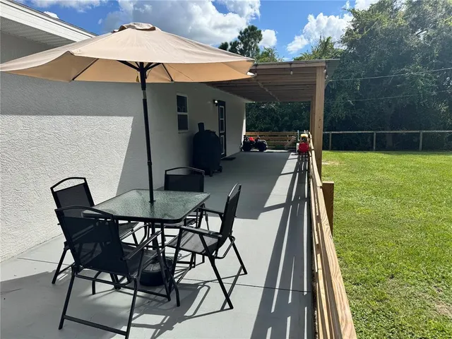 a view of outdoor space yard and patio