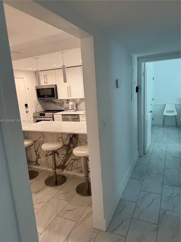 $2,450 | 300 Sunrise Drive, Unit 3H, Key Biscayne, FL 33149