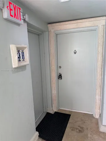 $2,450 | 300 Sunrise Drive, Unit 3H, Key Biscayne, FL 33149