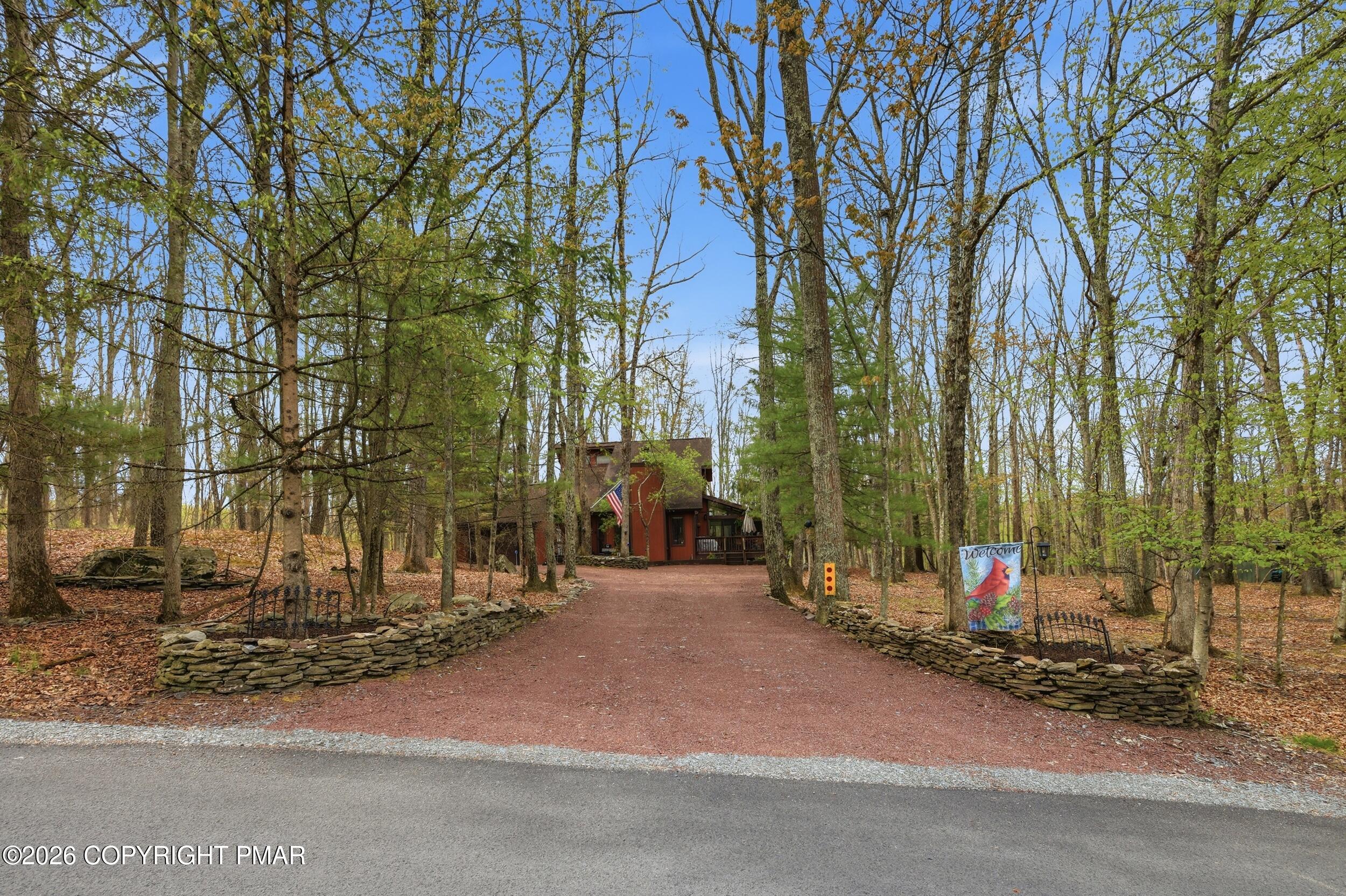 282 Blue Ridge Drive Canadensis, PA 18325 - Photo 4 of 59 48_282 blue ridge dr48