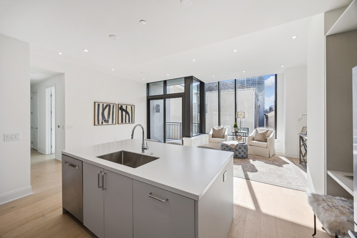 2323 West Main Street, Unit 305 Houston, TX 77098 - Photo 4 of 17 Residence 305 has beautiful west light and provides for lovely sunsets every day!