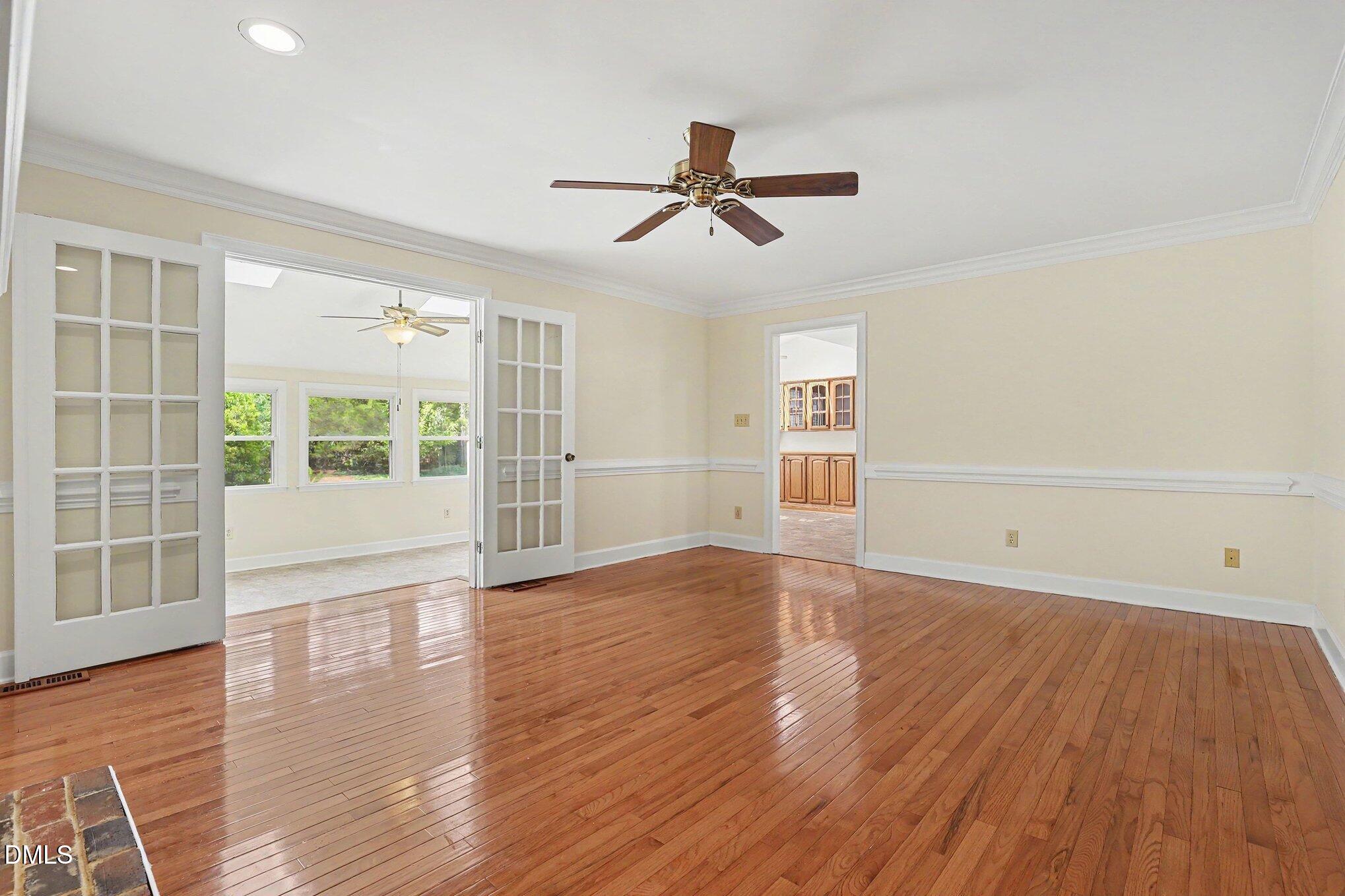 1704 Carrington Drive Raleigh, NC 27615 - Photo 4 of 29 005_file_4221