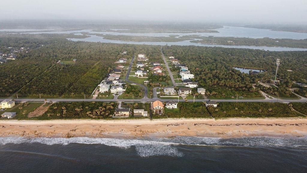 15 Beachside Drive Palm Coast, FL 32137 - Photo 3 of 10 a view of a city