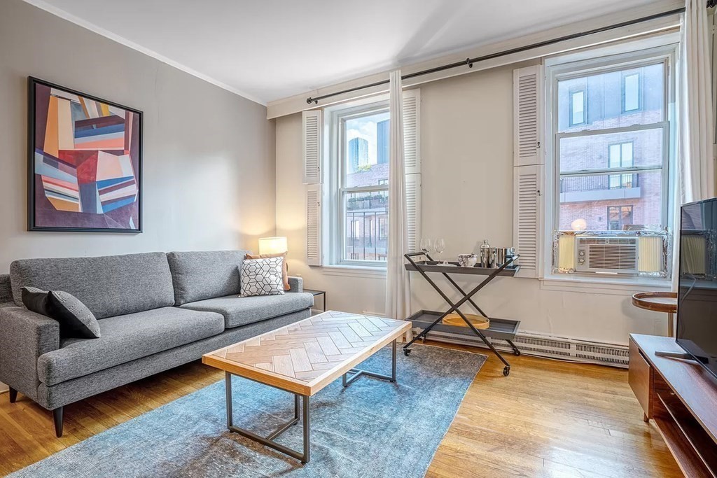 527-529 Beacon Street Boston, MA 02215 - Photo 6 of 7