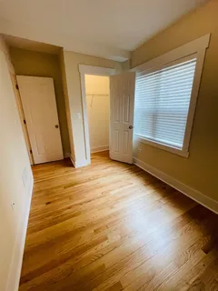 $2,700 | 7408 North Hoyne Avenue, Unit 3, Chicago, IL 60645