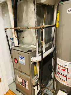 $2,700 | 7408 North Hoyne Avenue, Unit 3, Chicago, IL 60645