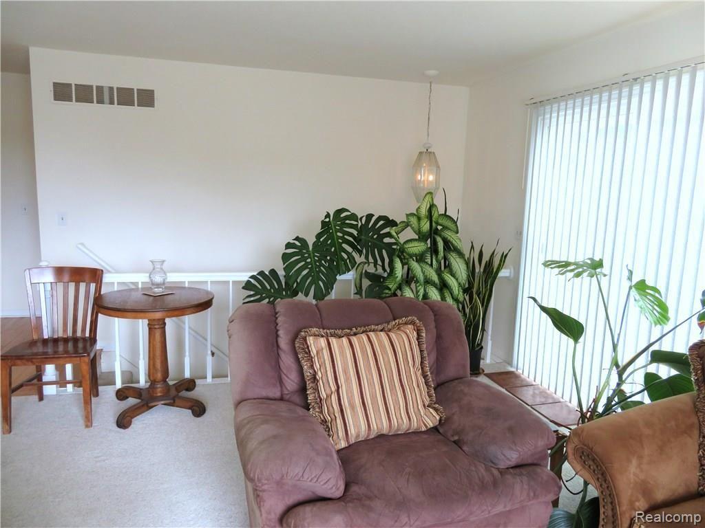 1173 Brighton Lake Road Brighton, MI 48116 - Photo 6 of 23 Living room.2