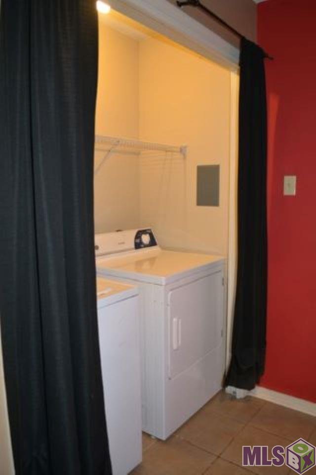 1702 Brightside Drive, Unit D Baton Rouge, LA 70820 - Photo 10 of 10 Laundry