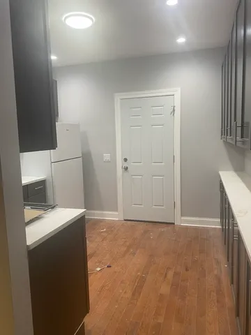 a view of utility room