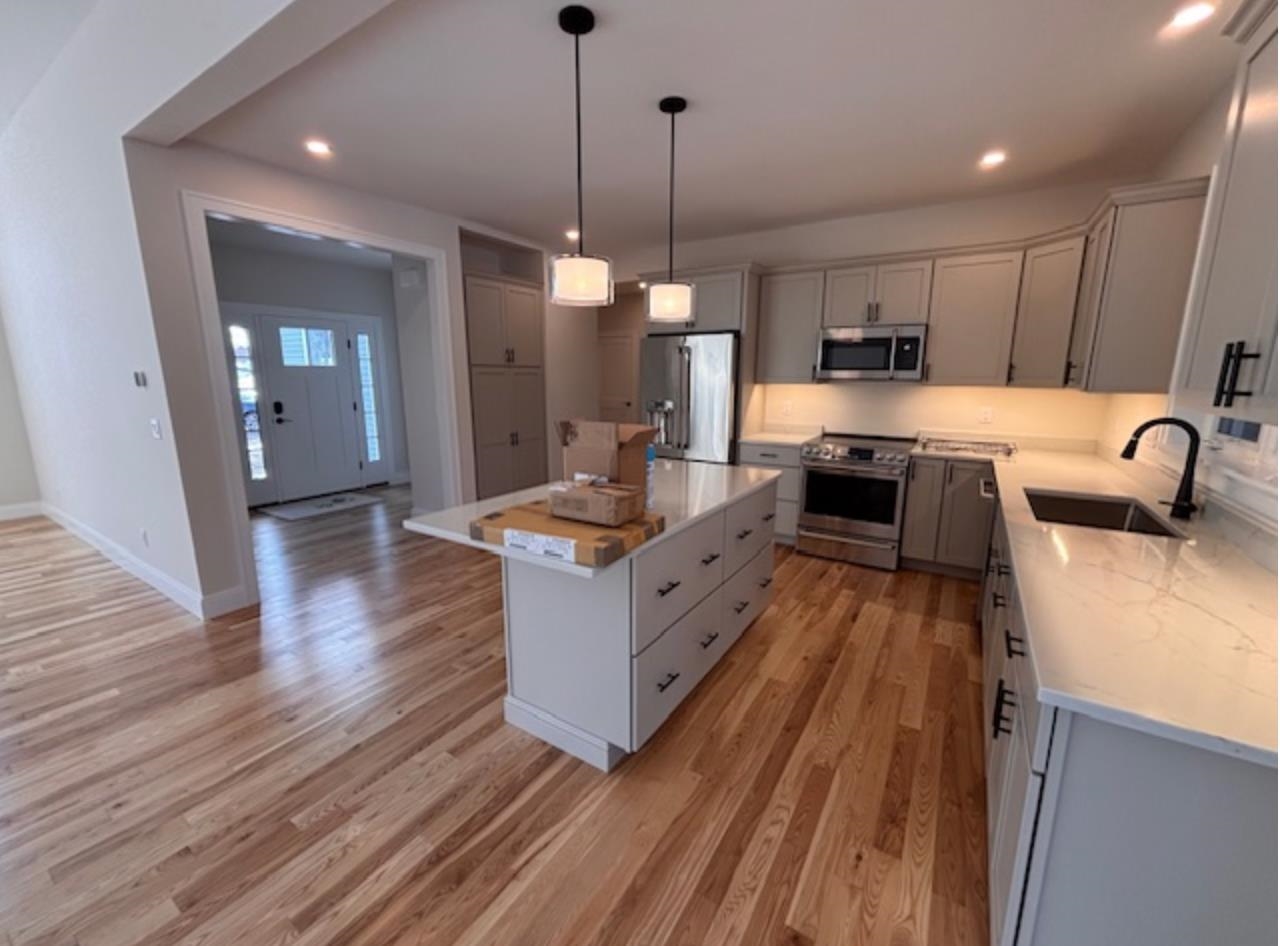 15 Megans Way Epping, NH 03042 - Photo 14 of 52