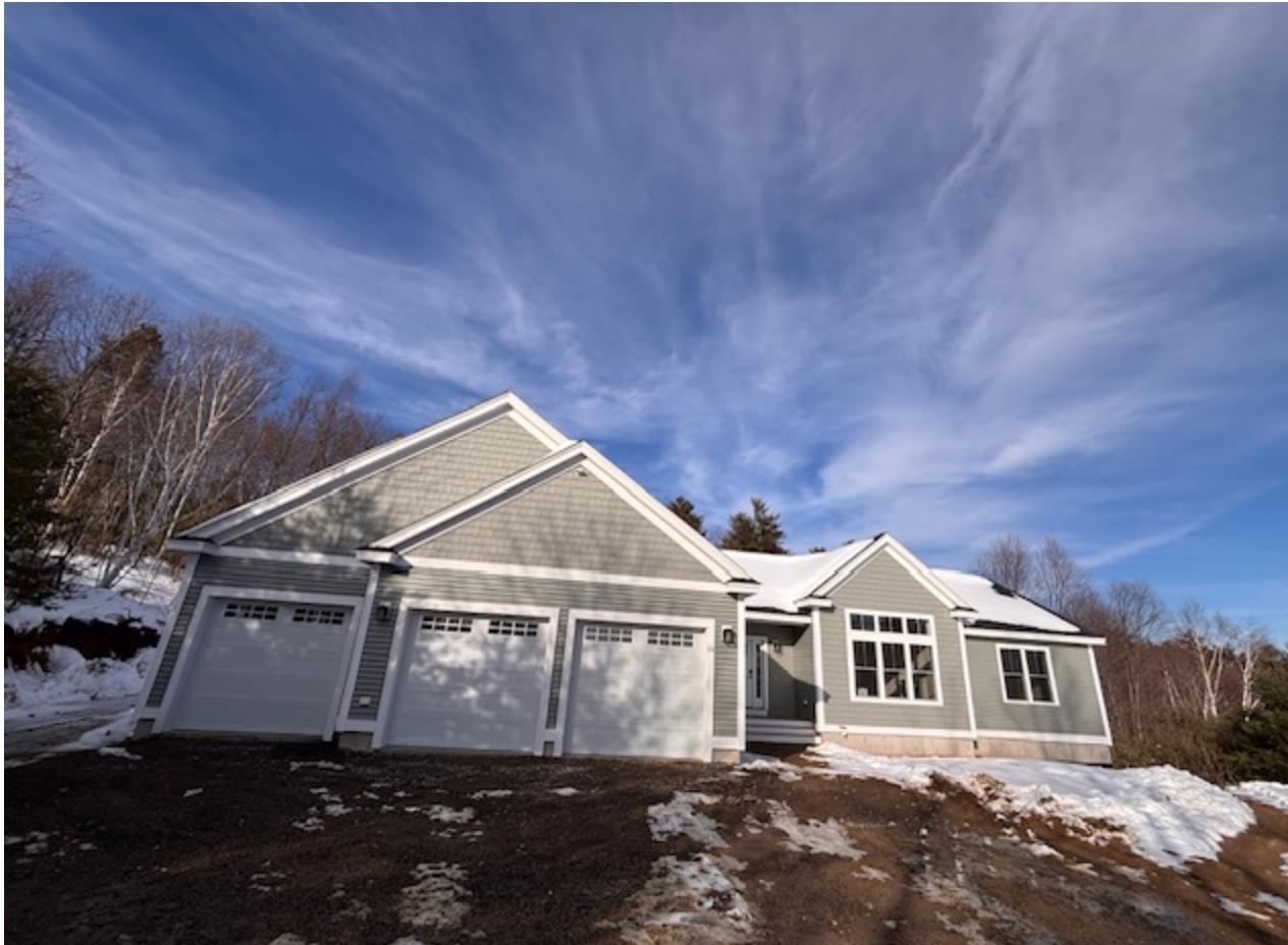 15 Megans Way Epping, NH 03042 - Photo 2 of 52