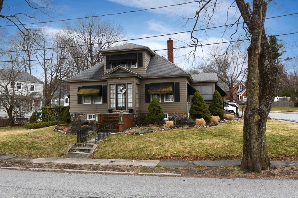 30 Buckingham Road North Andover, MA 01845 - Photo 1 of 20 Gallery Image 1