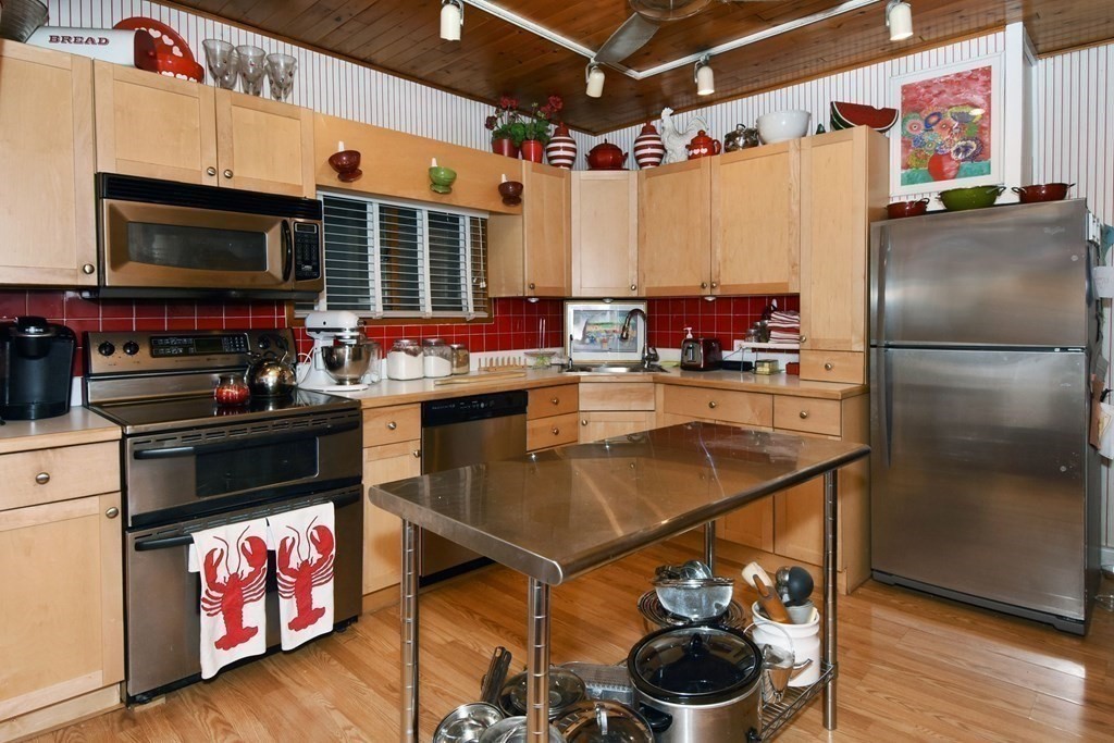 30 Buckingham Road North Andover, MA 01845 - Photo 6 of 20 Gallery Image 6