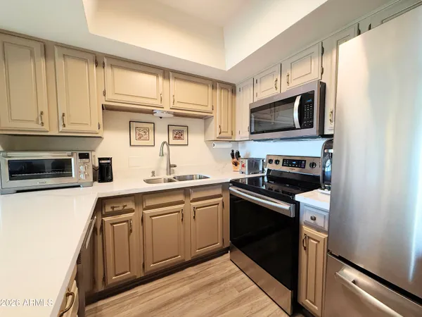 $65,000 | 10330 West Thunderbird Boulevard, Unit C202, Sun City, AZ 85351